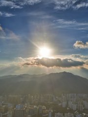 Crepuscular rays ( 雲隙光 )  青山山頂