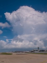 赤鱲角上空的積雨雲