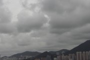 厚雲遮蔭天空