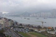 間有陽光、有雨