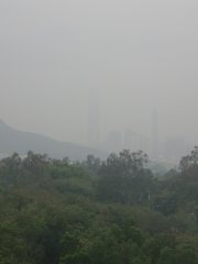 伸手不見五指
