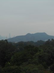 多雲