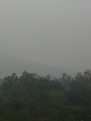 密雲，有雨