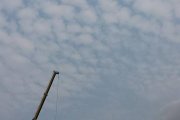 泳池吊臂 高聳入雲