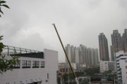 暴風雨前夕