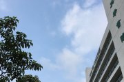 人生問號一二@英華書院外