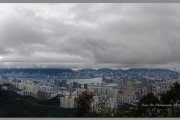飛鵝山外望香港島雲層