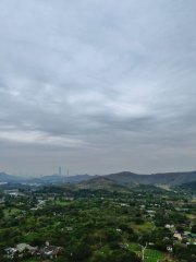 雲灰灰....