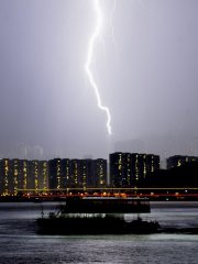 維港閃電