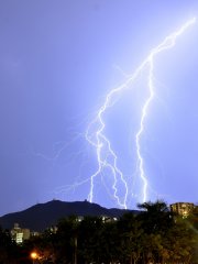 閃電