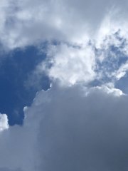 又見藍天