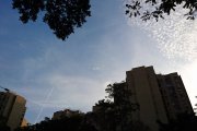 凝結尾跡 Contrails 深水埗