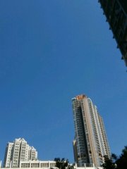碧藍天空