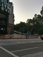 比較灰的天空