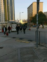 學校附近的藍天