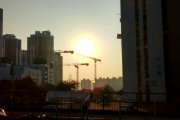 彩雲現日落
