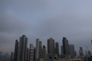 灰蒙蒙地一片
